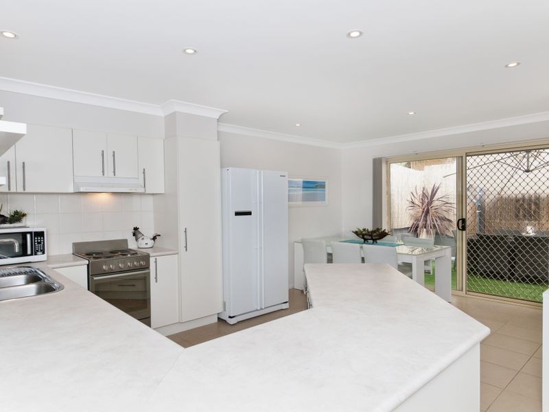 2/4 Sheriff Way, Port Macquarie NSW 2444