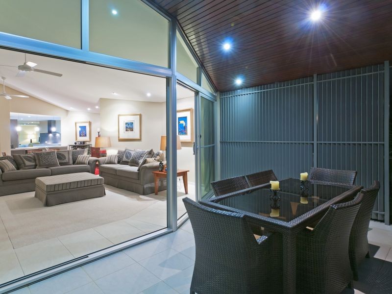 1/129 Matthew Flinders Drive, Port Macquarie NSW 2444