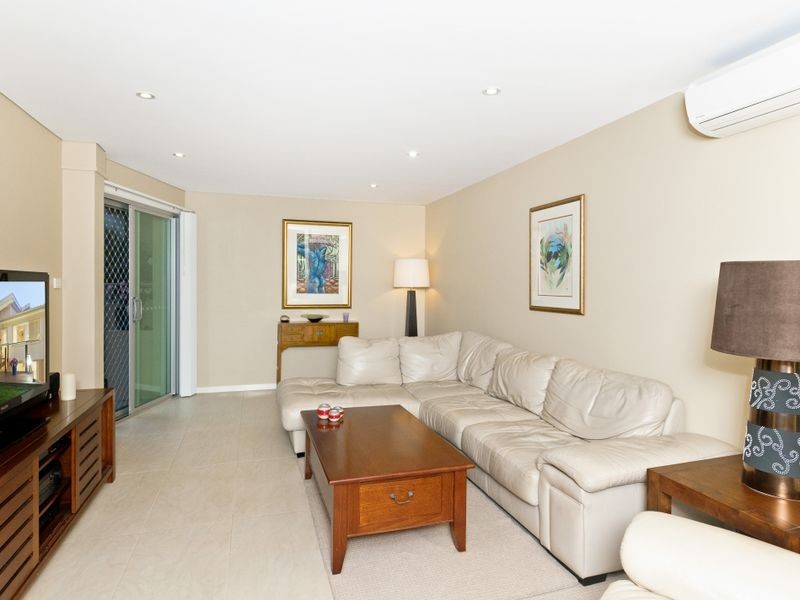 1/129 Matthew Flinders Drive, Port Macquarie NSW 2444