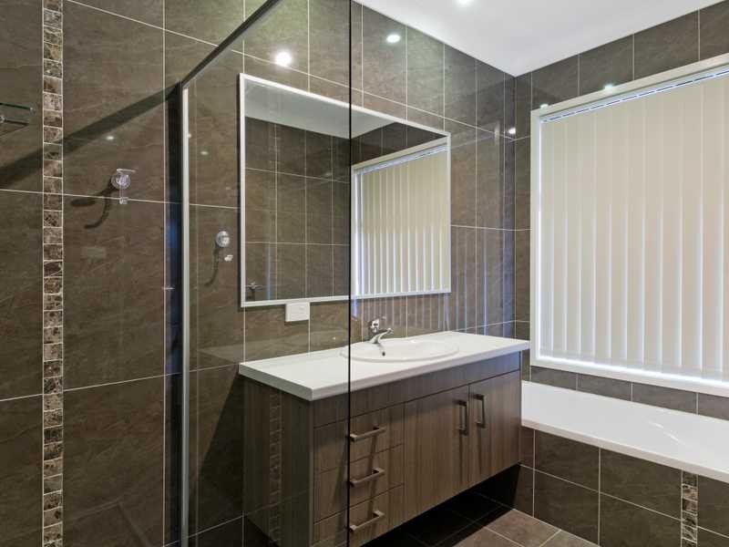 8 Lyrebird Place, Port Macquarie NSW 2444