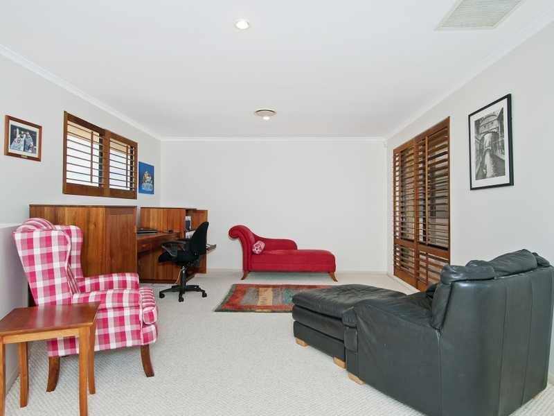 2/4 The Peninsula, Port Macquarie NSW 2444