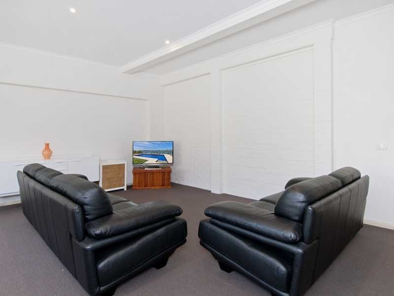 2/4 The Peninsula, Port Macquarie NSW 2444