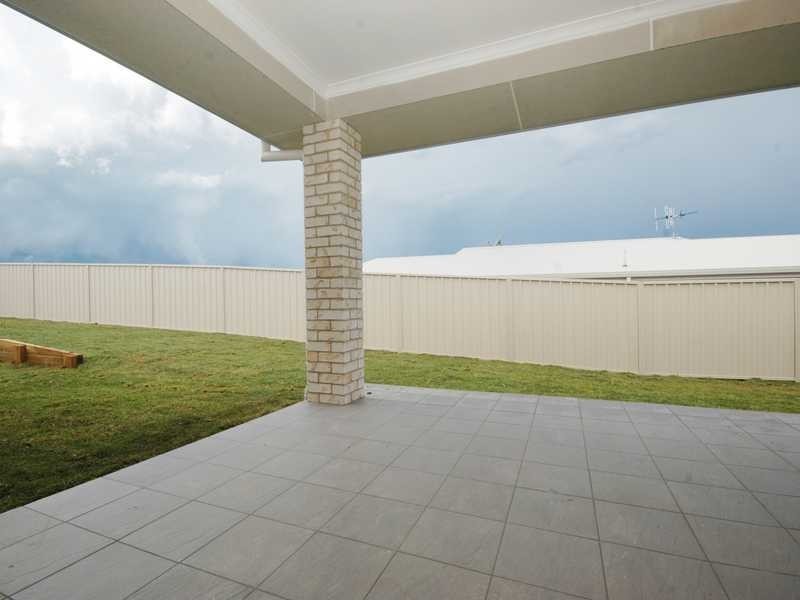 33 Kyla Crescent, Port Macquarie NSW 2444