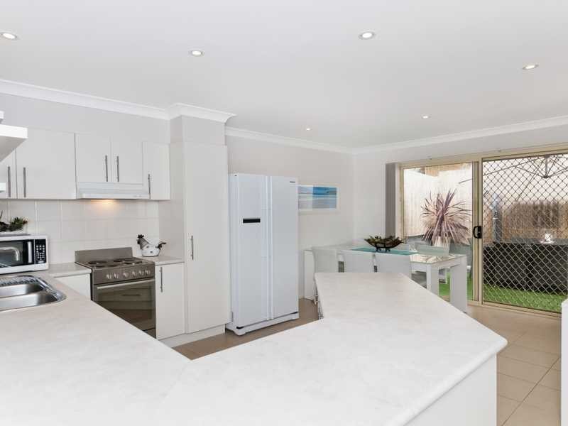 2/4 Sheriff Way, Port Macquarie NSW 2444