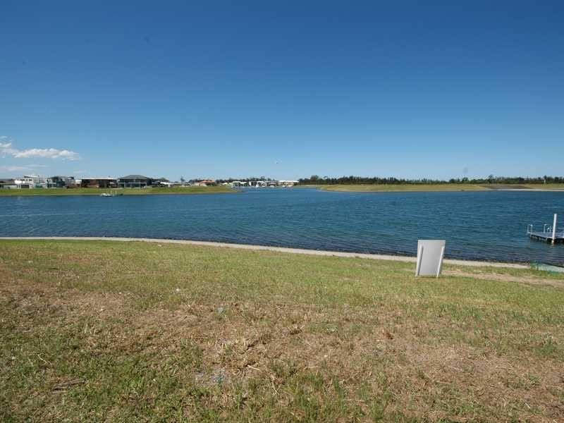 8 The Peninsula, Port Macquarie NSW 2444