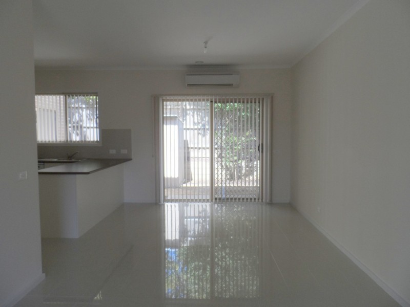 Unit 2/42 Zina Grove, Mooroolbark VIC 3138