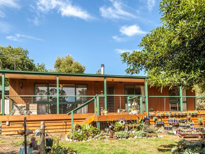 884 Warburton Highway, Seville East VIC 3139