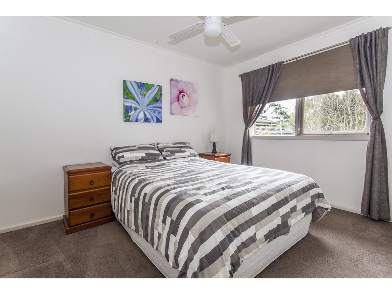 34 Bellara Drive, Mooroolbark VIC 3138