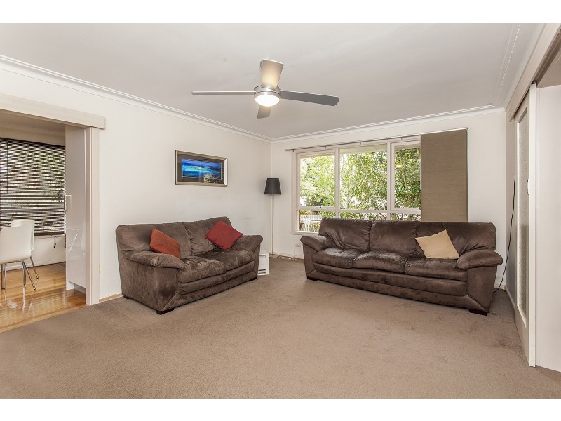 34 Bellara Drive, Mooroolbark VIC 3138