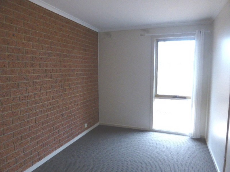 Unit 2/237-239 Hull Road, Mooroolbark VIC 3138