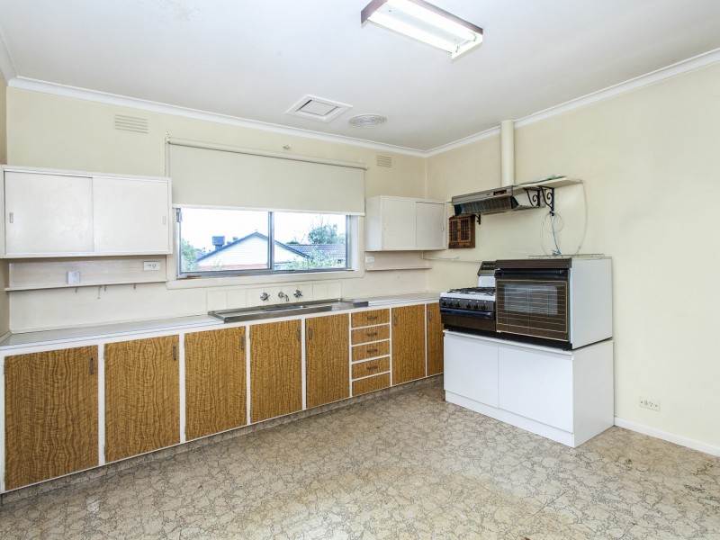 27 Ervin Road, Kilsyth VIC 3137