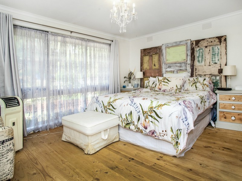 6 Brenda Court, Croydon VIC 3136