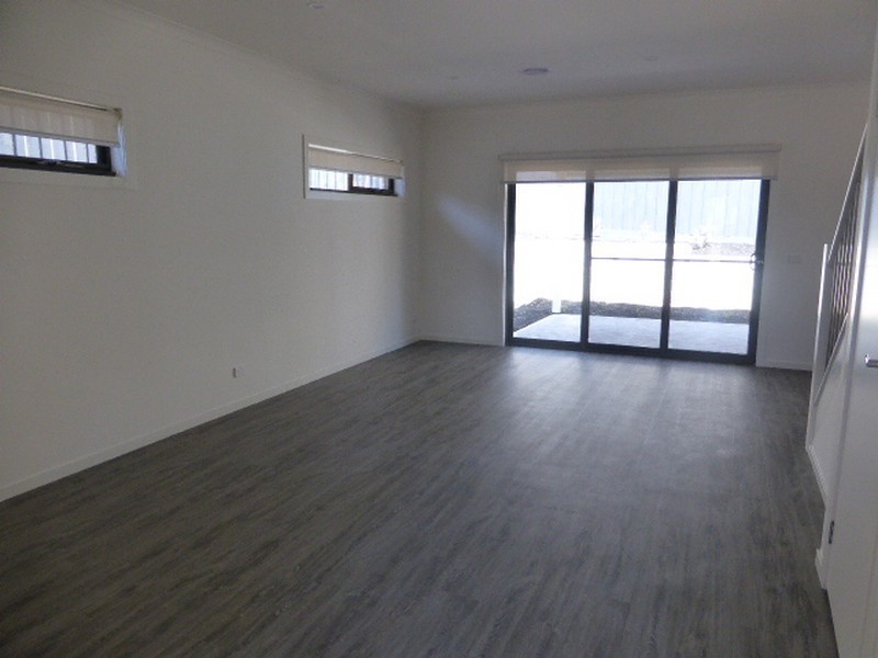 10 William Dabb Terrace, Croydon VIC 3136