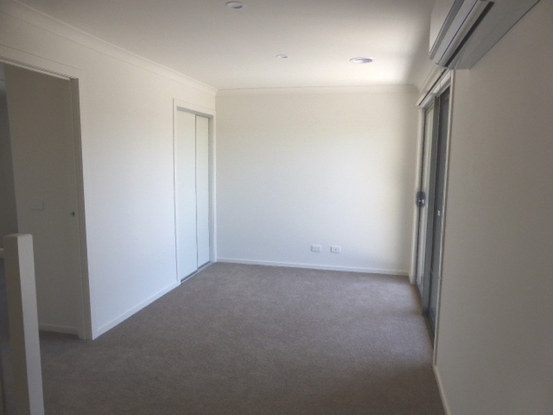 10 William Dabb Terrace, Croydon VIC 3136