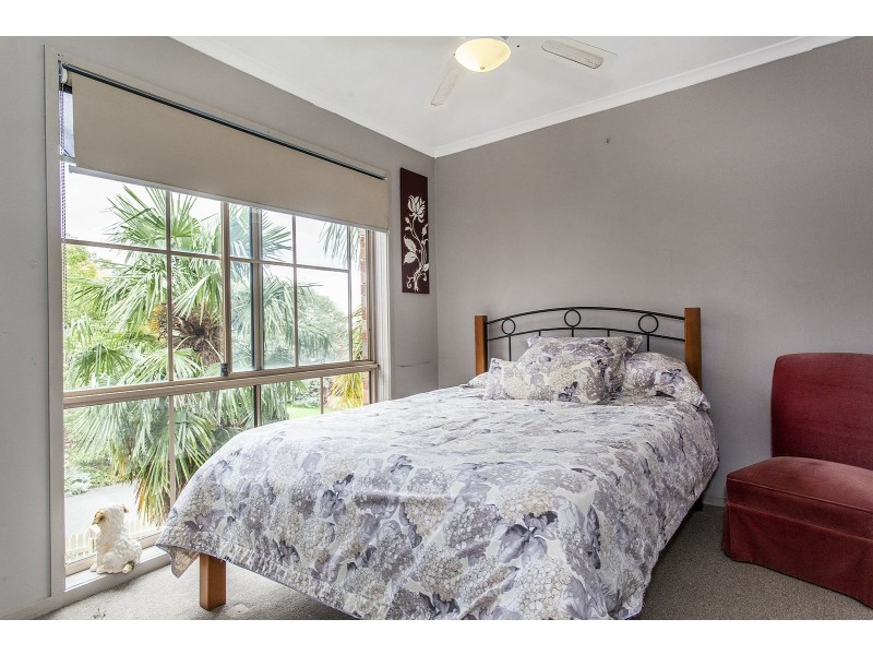 6 Woodridge Close, Montrose VIC 3765