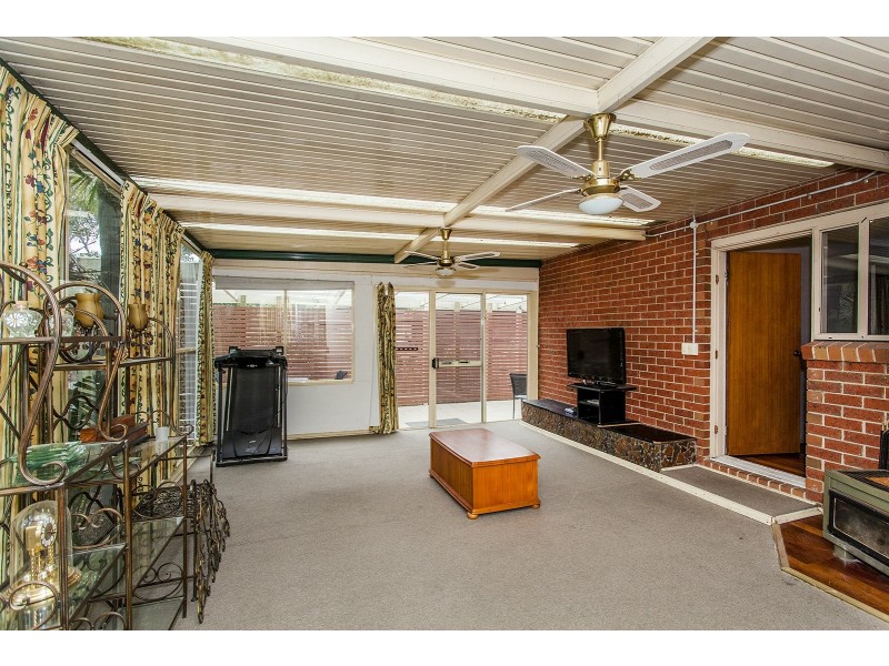 6 Woodridge Close, Montrose VIC 3765