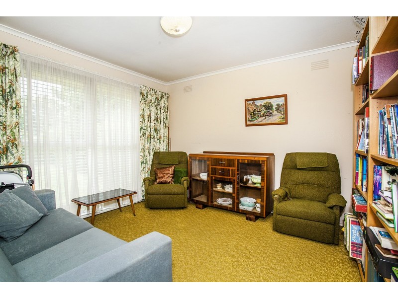 17 Neville Street, Mooroolbark VIC 3138