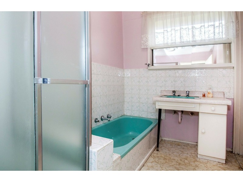 17 Neville Street, Mooroolbark VIC 3138