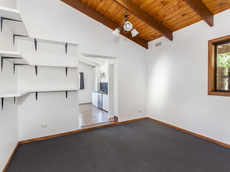 11 Marion Avenue, Mooroolbark VIC 3138