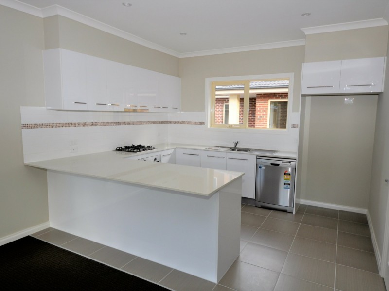 Unit 8/48 Lusher Road, Croydon VIC 3136