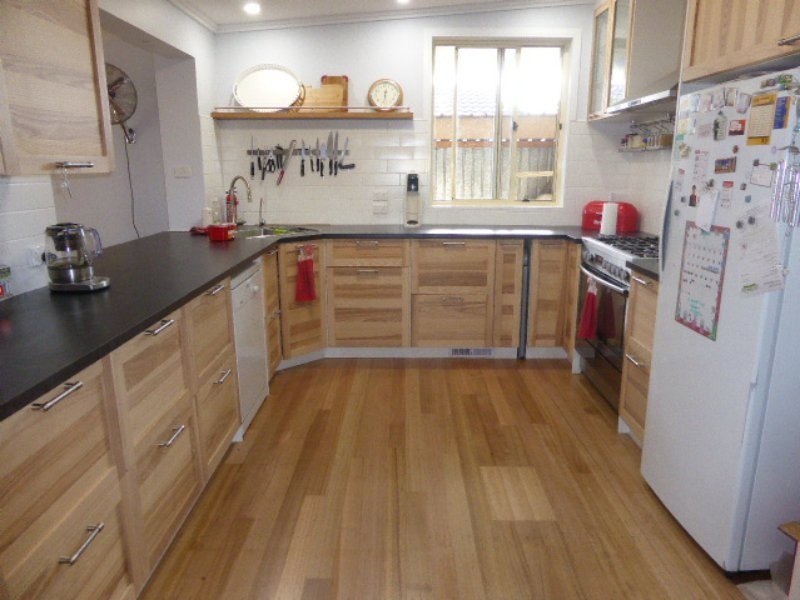 21 Woodville Road, Mooroolbark VIC 3138