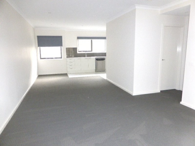 7 Lithgow Way, Mooroolbark VIC 3138