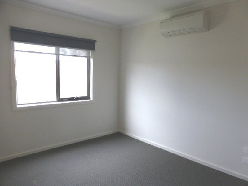 7 Lithgow Way, Mooroolbark VIC 3138