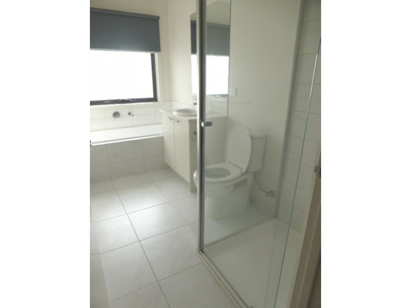 7 Lithgow Way, Mooroolbark VIC 3138