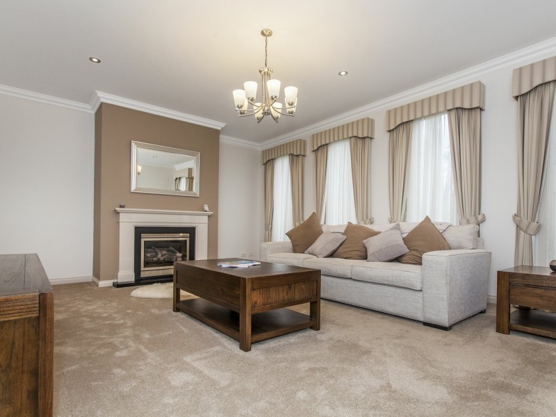 7 Kingston Way, Mooroolbark VIC 3138