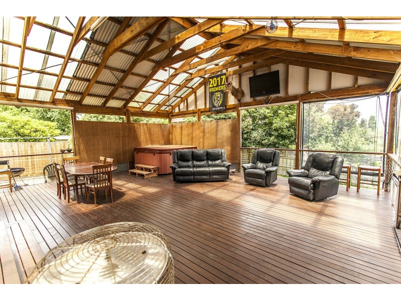 8 Old Kent Road, Mooroolbark VIC 3138