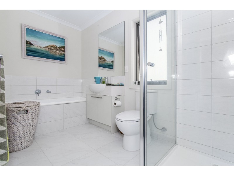 8 Yellow Gum Crescent, Mooroolbark VIC 3138