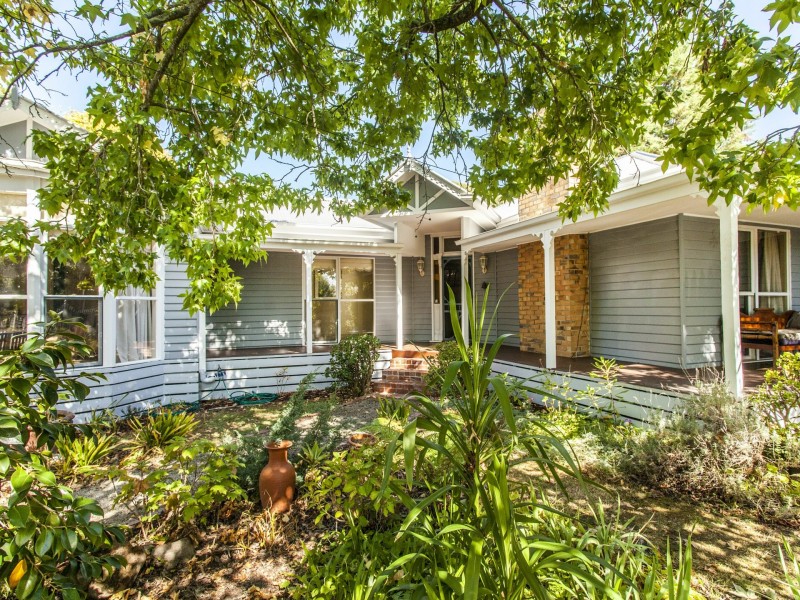 108 Mount View Parade, Croydon VIC 3136