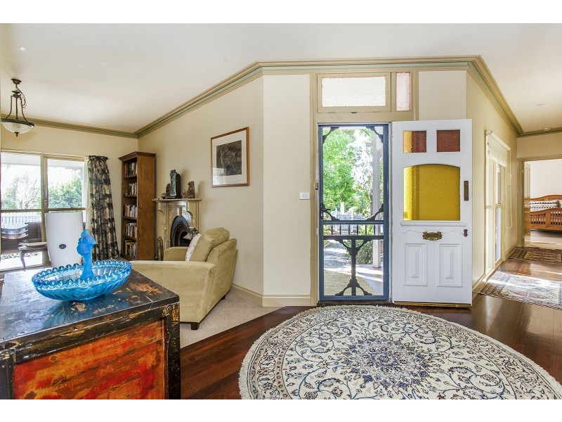 108 Mount View Parade, Croydon VIC 3136