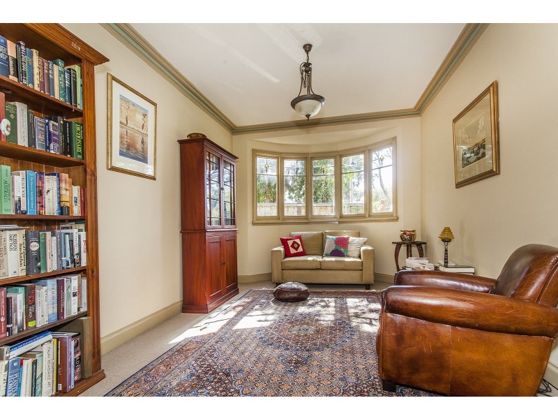 108 Mount View Parade, Croydon VIC 3136