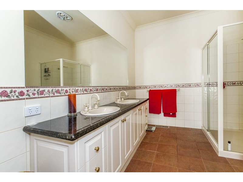 108 Mount View Parade, Croydon VIC 3136