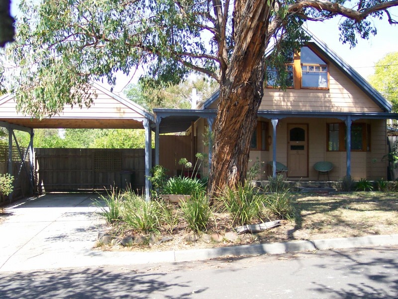 8 Wesley Court, Croydon VIC 3136