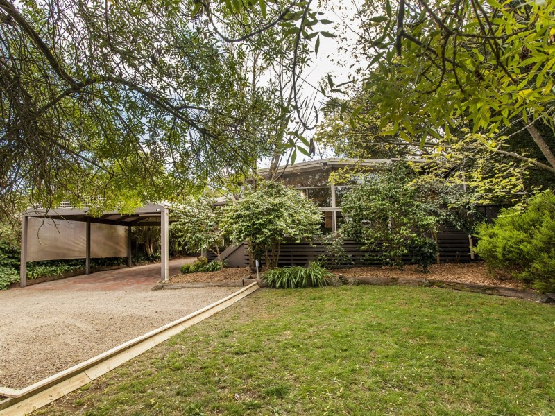 112 Mount View Parade, Croydon VIC 3136