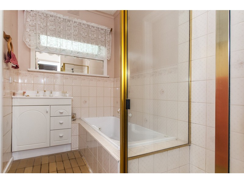 7 Morelle Court, Mooroolbark VIC 3138