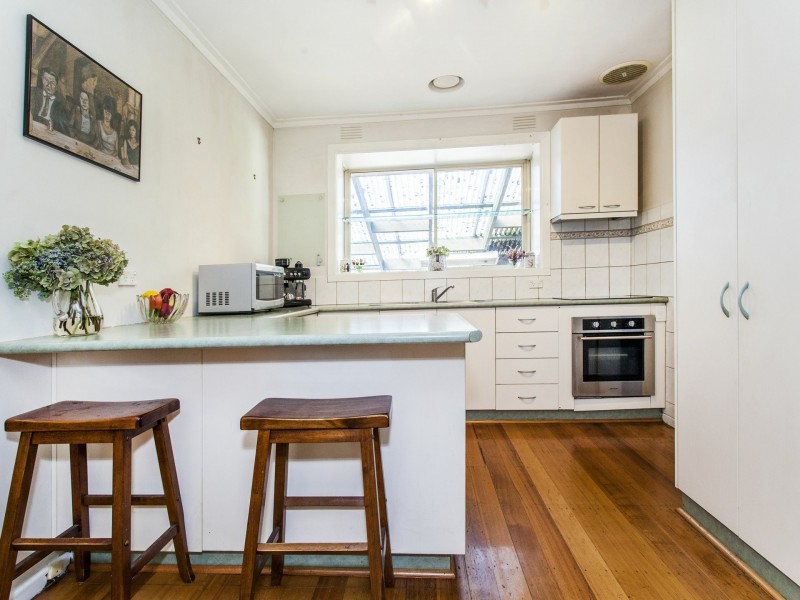 11 Kalimna Street, Mooroolbark VIC 3138