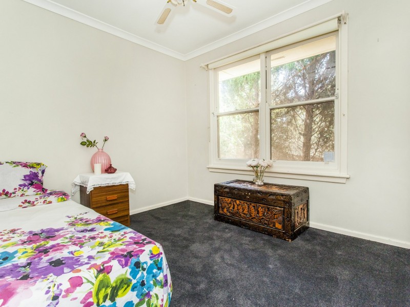 11 Kalimna Street, Mooroolbark VIC 3138