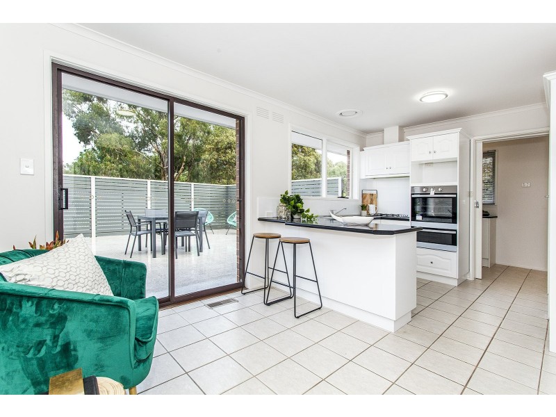 6 Coolaroo Court, Mooroolbark VIC 3138