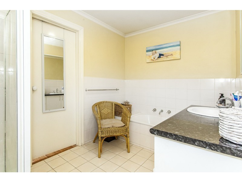 Unit 2/147 Lincoln Road, Croydon VIC 3136