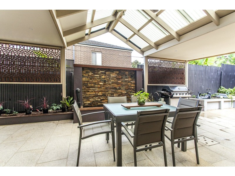 6 Regent Avenue, Mooroolbark VIC 3138