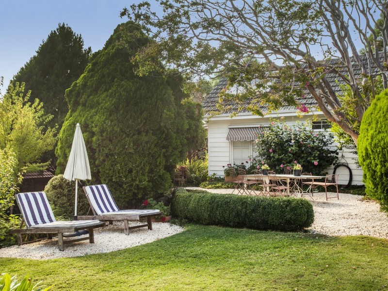 27 Cambridge Road, Mooroolbark VIC 3138