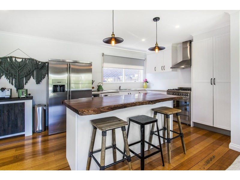 2 Harvest Drive, Chirnside Park VIC 3116