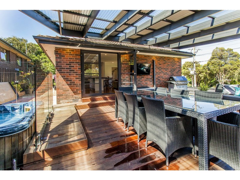 2 Harvest Drive, Chirnside Park VIC 3116
