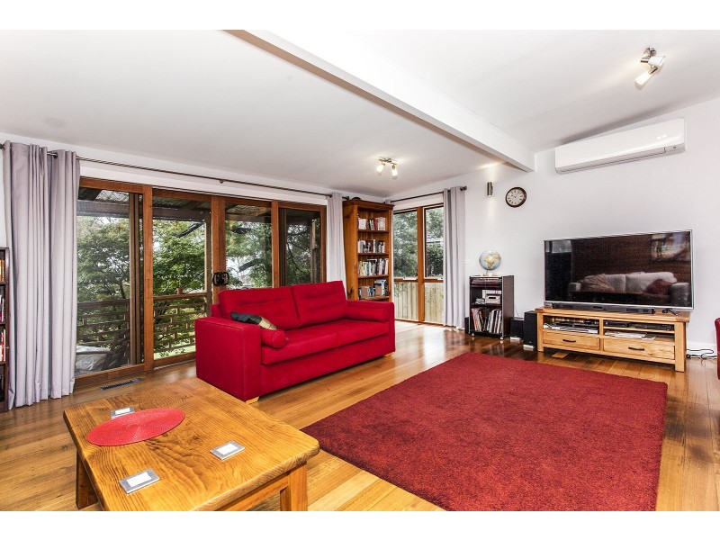21 Woodville Road, Mooroolbark VIC 3138