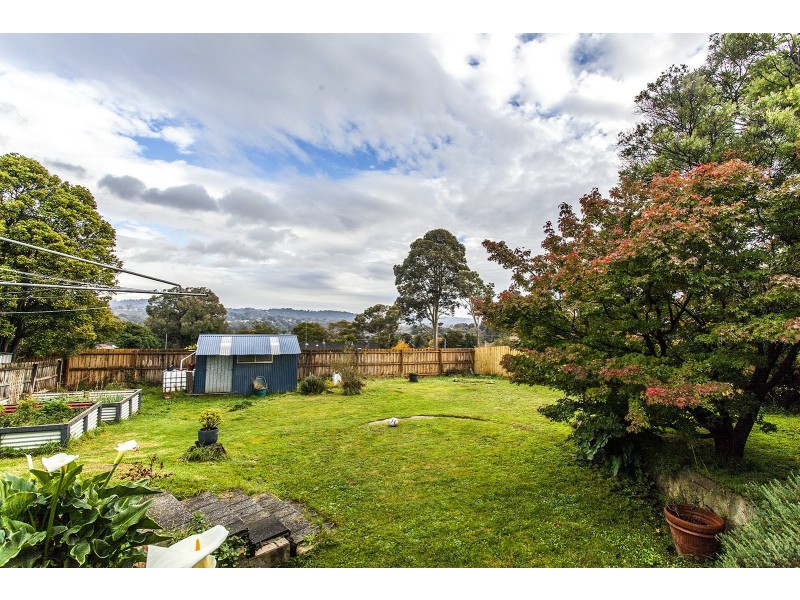 21 Woodville Road, Mooroolbark VIC 3138