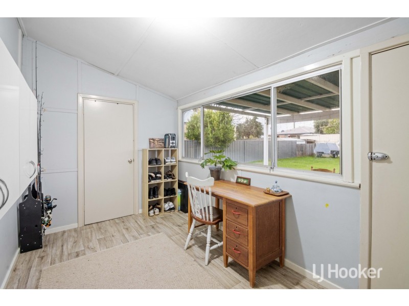 16a Diane Crescent, Mooroolbark VIC 3138