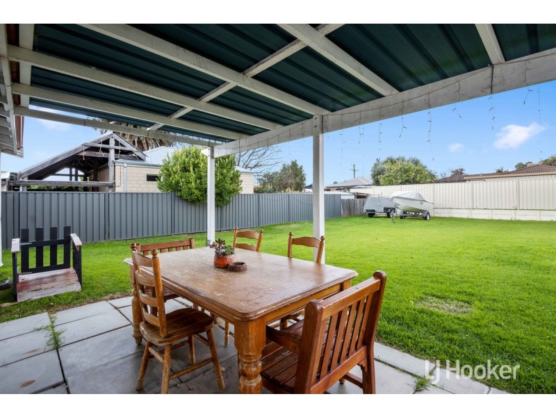 16a Diane Crescent, Mooroolbark VIC 3138